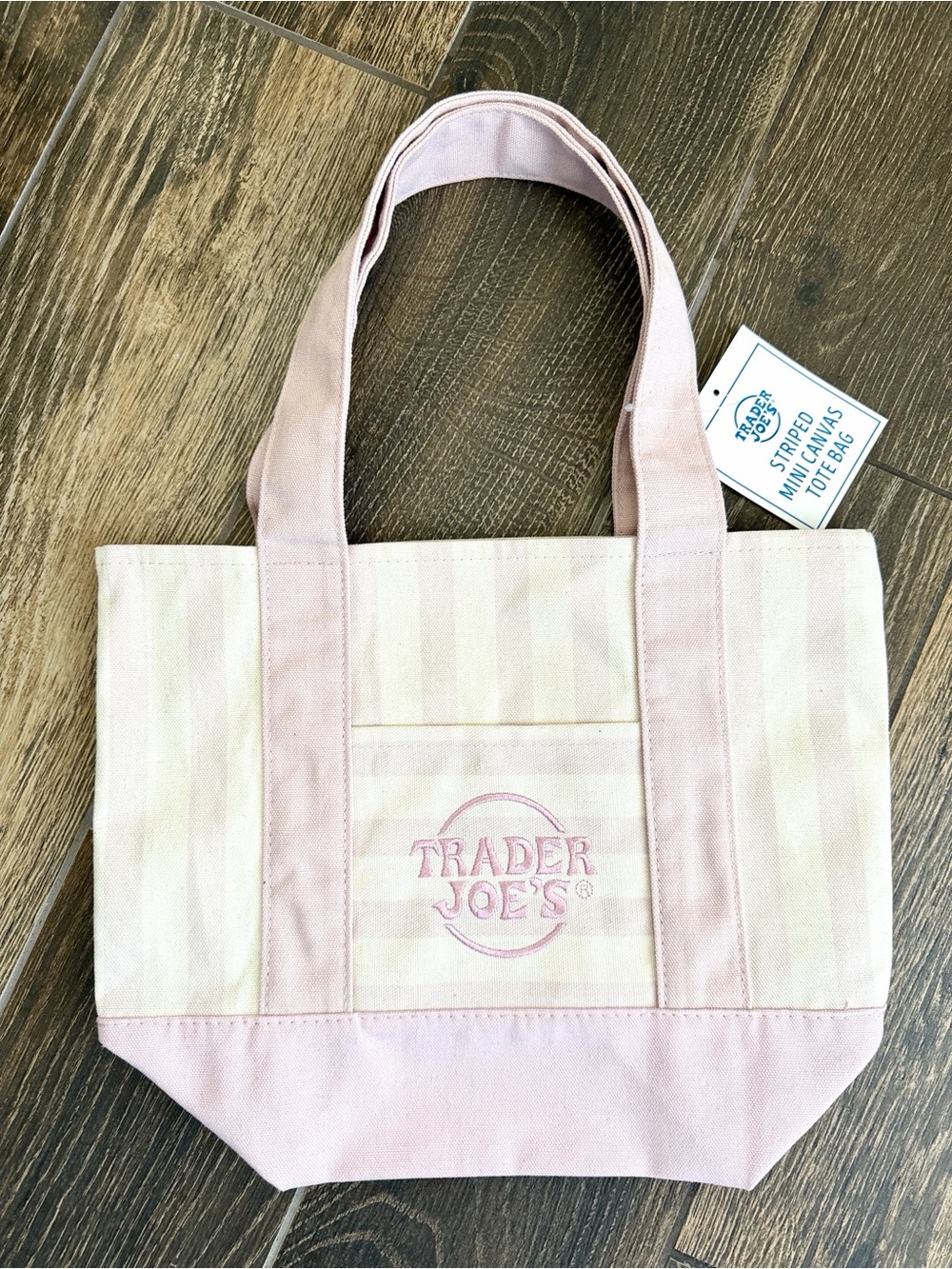 Trader Joe’s Limited Edition Pale Pink Mini Stripe Tote—Summer 2026 Collector - Picture 5 of 8